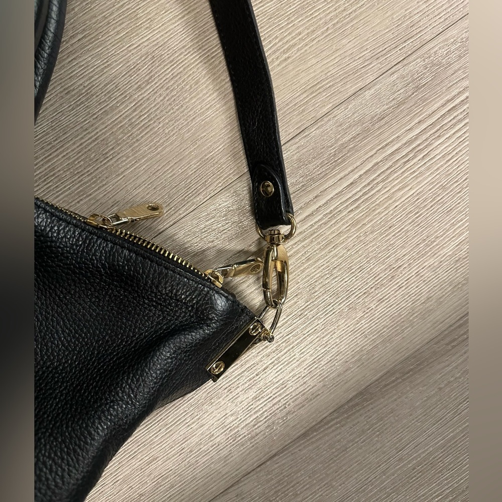 Alberta di Canio $458 Italian leather black purse. Gold hardware. - Picture 9 of 11